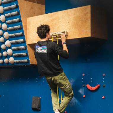 YY VERTICALBOARD FIRST